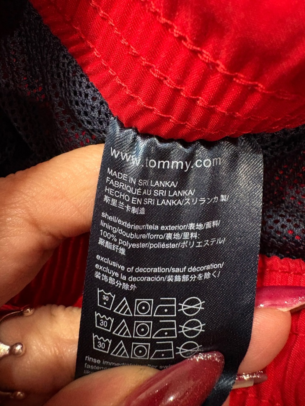 Tommy Hilfiger Red and Navy Mesh-Lined Swim Shorts Size XL - Picture 7 of 7